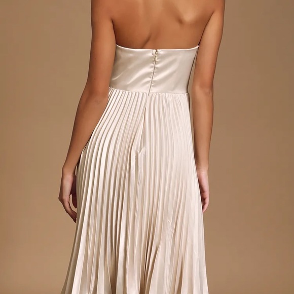 Champagne satin cocktail dress - Picture 3 of 7